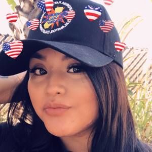 Meet your Posher, Isabella